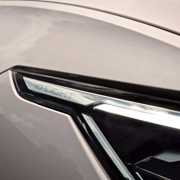 IQ.LIGHT HD matrix-strålkastare